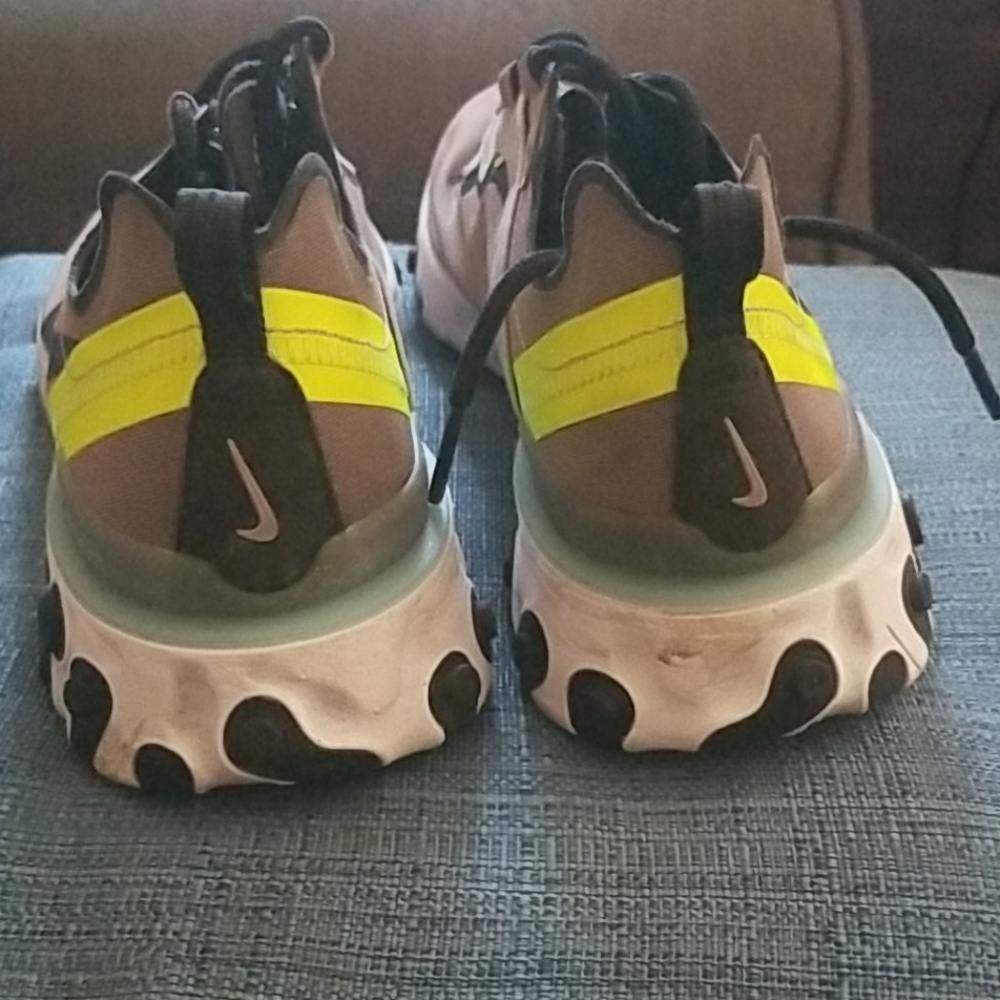 Nike Sneakers - Picture 2 of 5
